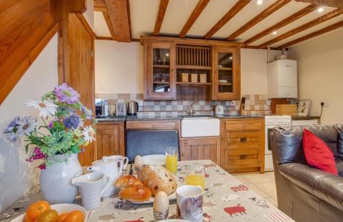 Rhyd-y-foel Apartment | 2 Dolwen Farm Shop