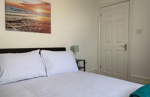 Horfield Apartment | 2 double bedroom flat, central location