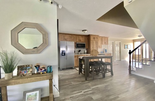 Emery County House | 2 Double Beds #5 private room