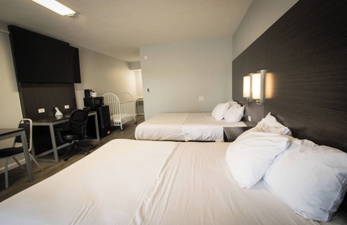 Henderson Hotel | 2 Double Beds Accessible Non Smoking at Envi Boutique Hotel