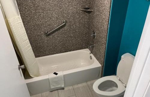 Livingston Apartment | 2 Double Beds Hotel Studio 107