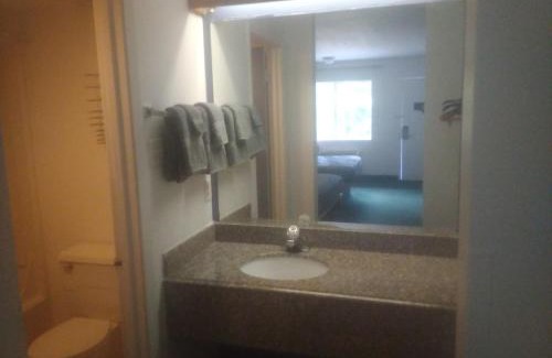Livingston Apartment | 2 Double Beds Hotel Studio 124