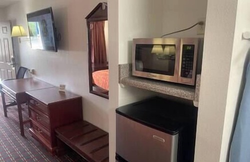 Hawkinsville Hotel | 2 Double Beds Smoking