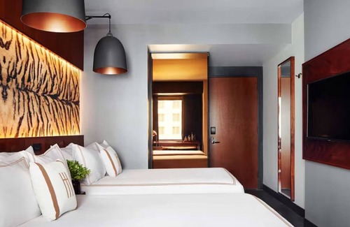Midtown Hotel | 2 Double Rooms | Pet-friendly | Walk to Times Square & Central Park Zoo