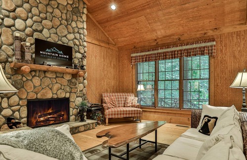 Big Canoe Cottage | 2 Duck Creek Cottage