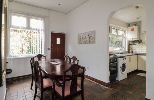 Thorpe Satchville House | 2 EVINGTON ROAD, pet friendly in Leicester