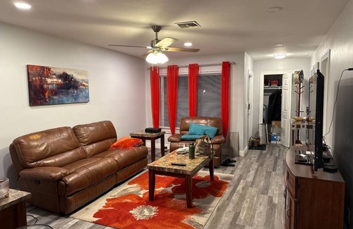 Tamarac House | 2 Fam home, Sleeps 14