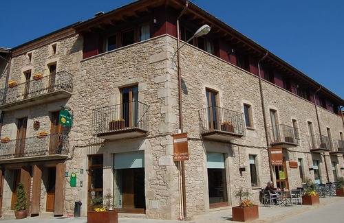 Perafita Villa | 2 fantastic holiday homes in the same village combine for 20 bedrooms