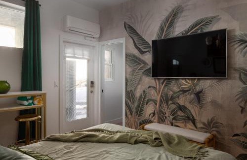 South Mission Beach Apartment | 2 Free Bikes, Pvt Parking, Steps to Beach! South Mission Beach