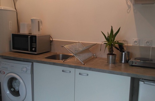 Nieul-sur-Mer Apartment | 2* furnished studio - La Maison aux Mille Roses