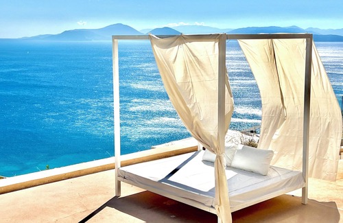 Vassiliki Villa | 2* Get a 10%-25% discount ,Seafront lovely villa with private pool.