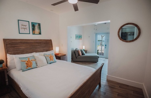 Great Guana Cay Hotel | #2 - Guana Beach Inn @sunset beach, Guana Cay