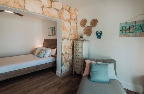 Great Guana Cay Hotel | #2 - Guana Beach Inn @sunset beach, Guana Cay