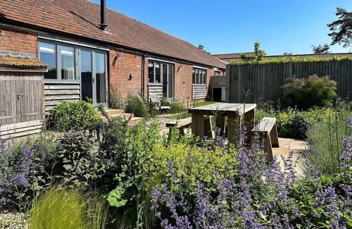 Irstead House | 2 Hall Farm Barns - Two Bedroom House, Sleeps 4