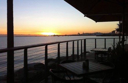 Hermit Park Apartment | #2 Haven on Hughes 2BR Clean Peaceful Close to City