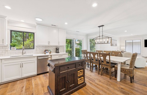Heritage Woods House | 2 Heritage Road @ Sea Pines | Private Pool | Steps to Harbour Town Golf Links