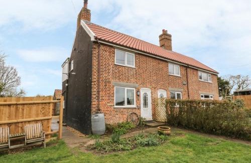 Martlesham Heath House | 2 Hillside Cottages