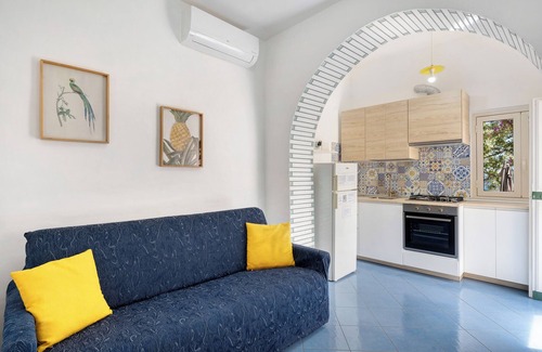 Erchie House | 2 holiday apartments 'Blue Green Apartments Amalfi Coast' with Sea View, Wifi, and Air Conditioning