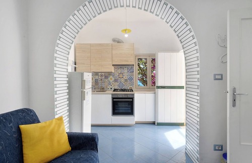 Erchie House | 2 holiday apartments 'Blue Green Apartments Amalfi Coast' with Sea View, Wifi, and Air Conditioning