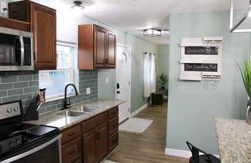 Nassau Bay House | 2 Homes*Kemah*NASA* 2 Hot Tubs*Arcade Games