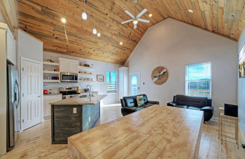 Flour Bluff House | 2 Homes on the Bay, Shared Waterfront Pool + Boat Dock | Laguna Village Paradise