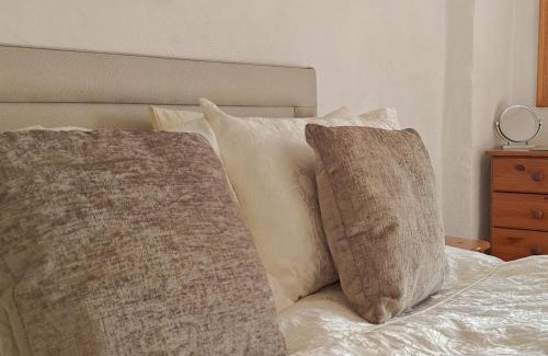 Old Bolingbroke House | 2 Hope Cottage