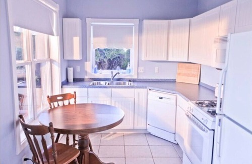 Alto Apartment | 2 houses Campau Lakefront 4 level, sunrise cottage -Hot Spa, fireplaces