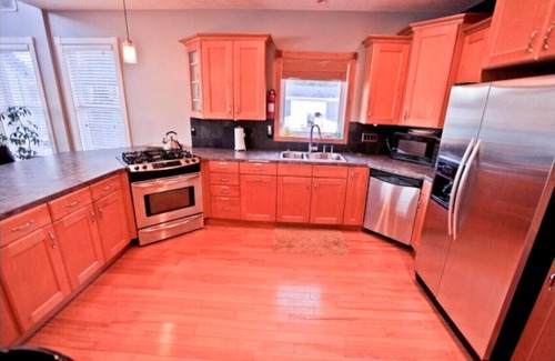 Alto Apartment | 2 houses Campau Lakefront 4 level, sunrise cottage -Hot Spa, fireplaces