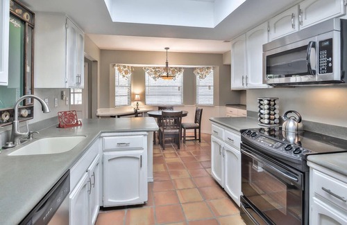 North San Antonio - SAT House | 2 houses great for the whole family! Sleeps up to 19