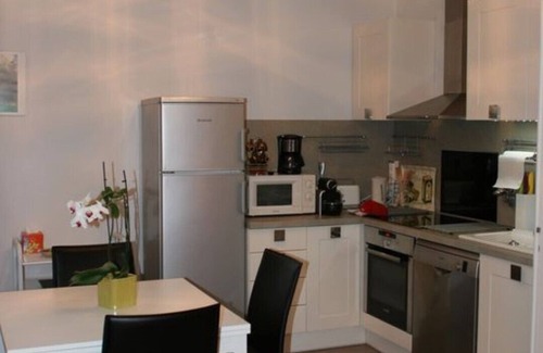 Saint-Saturnin-les-Avignon Apartment | 2 independent apartments on the ground floor