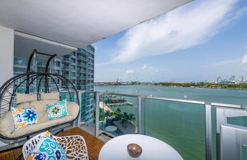 West Avenue Apartment | 2 King Bed Suite Hotel W Pool, Bay Balcony