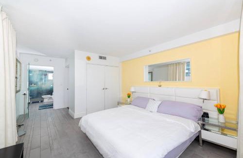 West Avenue Apartment | 2 King Bed Suite Hotel W Pool, Bay Balcony