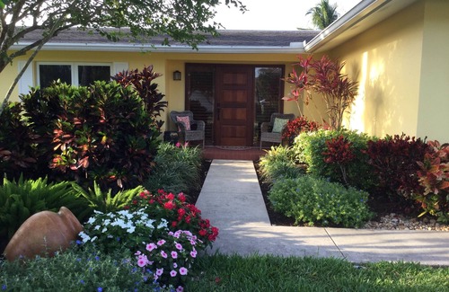Town and River House | 2 King Bedrooms + 2 Queen Beds, Fort Myers Waterfront Home