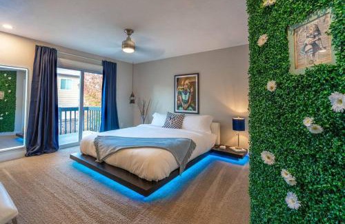 Roxborough House | 2 King Beds/Hot Tub/BBQ/Hiking/Fire Pit