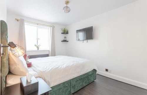 Rotherhithe Apartment | 2 KING Beds Modern Refurb Flat - 10 min 2 London Bridge - Sleeps 6