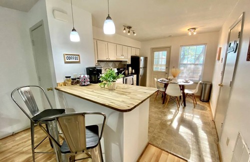 North Camellia Acres Apartment | 2 King Beds + quiet + ground floor