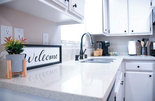 Victorville House | 2 King I Desert Oasis I Las Vegas I Free Cleaning