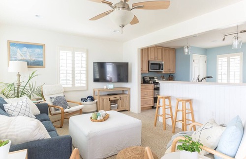 Surry House | 2 King Suites, kids room near Williamsburg
