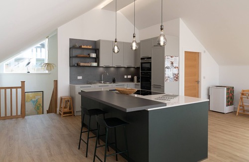Kippford Cottage | 2 Kippford Slipway - a house that sleeps 6 guests in 3 bedrooms