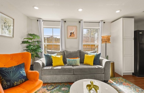 Mid City South House | 2 Kitchens|Mid City & LSU|Spacious 3 BR|Gated Yard