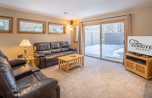 Deer Park House | 2 Lassen Lane | 3BD /2BA, Sleeps 8