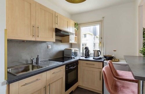 Neudorf Ouest Apartment | 2* - LE COSY - Apartment with Parking & Balcony