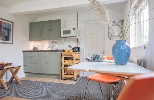 Knodishall Apartment | 2 Lion Cottages, Knodishall