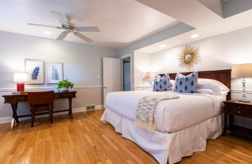 Beechwood Village House | 2 Living Rooms Close 2 Shopping & Restaurants