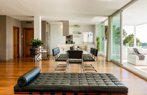 Cas Catala Villa | 2 livingrooms, 4 bedrooms (all with bathroom), 10 persons, spa and heated pool