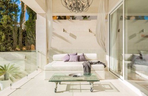 Cas Catala Villa | 2 livingrooms, 4 bedrooms (all with bathroom), 10 persons, spa and heated pool