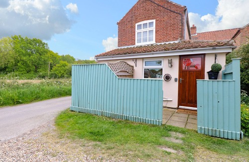 North Walsham Cottage | 2 Lock Cottages