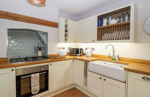 Moreton House | 2 LOXTER VILLAS, pet friendly, character holiday cottage in Ledbury