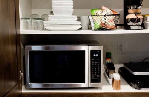 Logan Apartment | 2 Luxury Suites - Full Kitchen, 1 Kitchenette, 2 King Bed, 1 Full, 1 Twin,2 Bath