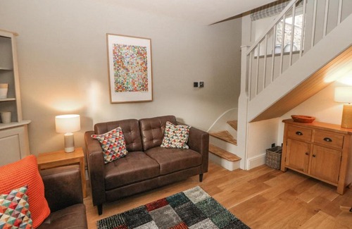 Tideswell House | 2 Market Square